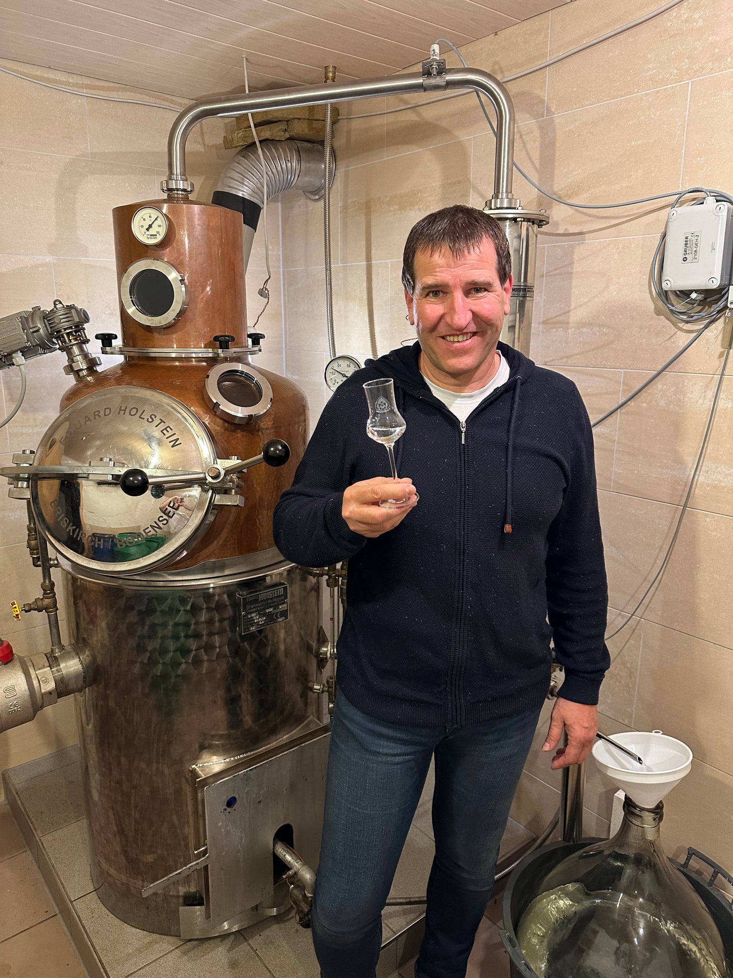 Günter Bauer Schnaps Edelbrand Schnapseule Likör Brennerei Destillieren Likör Gin