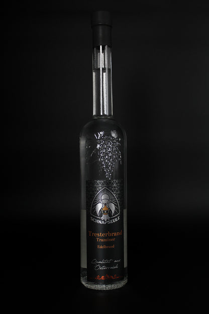 Tresterbrand Traminer Traminertraube Tresterbrand-Traminer Gewürztraminer Schnapseule Edelbrand Veganwein Vegan Weinbau Wein Fürnkranz Trebern Trebernbrand Schnaps